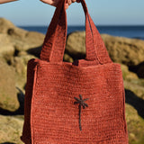 Manebi Raffia Palm square tote Terracotta V 7.9 DI